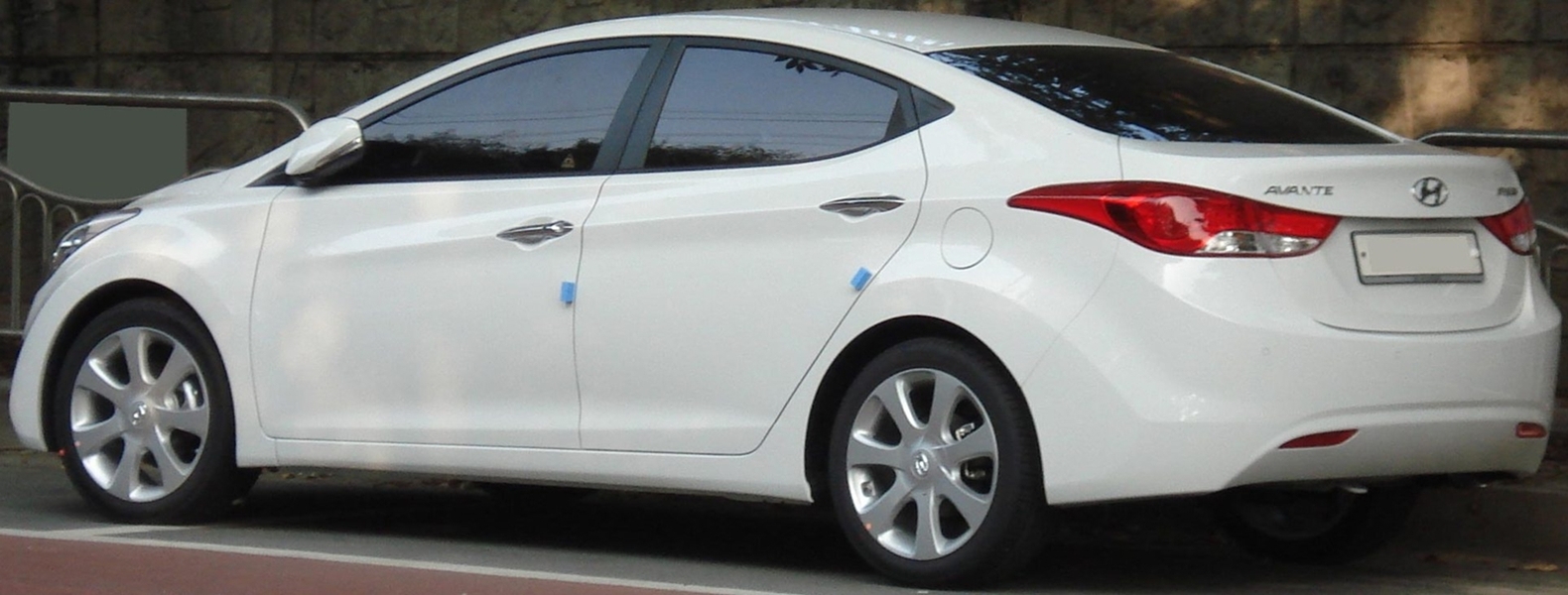 Hyundai avante 5